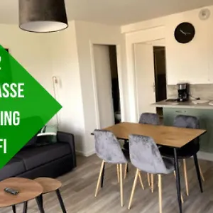 https://le-vintage-t2-parking-et-wifi.hotels-rhonealpes.com
